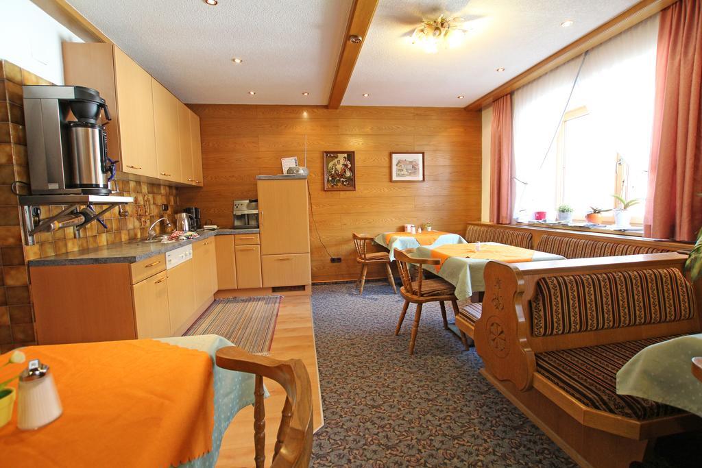 Gaesteheim Anni Winkler Nauders Kamer foto